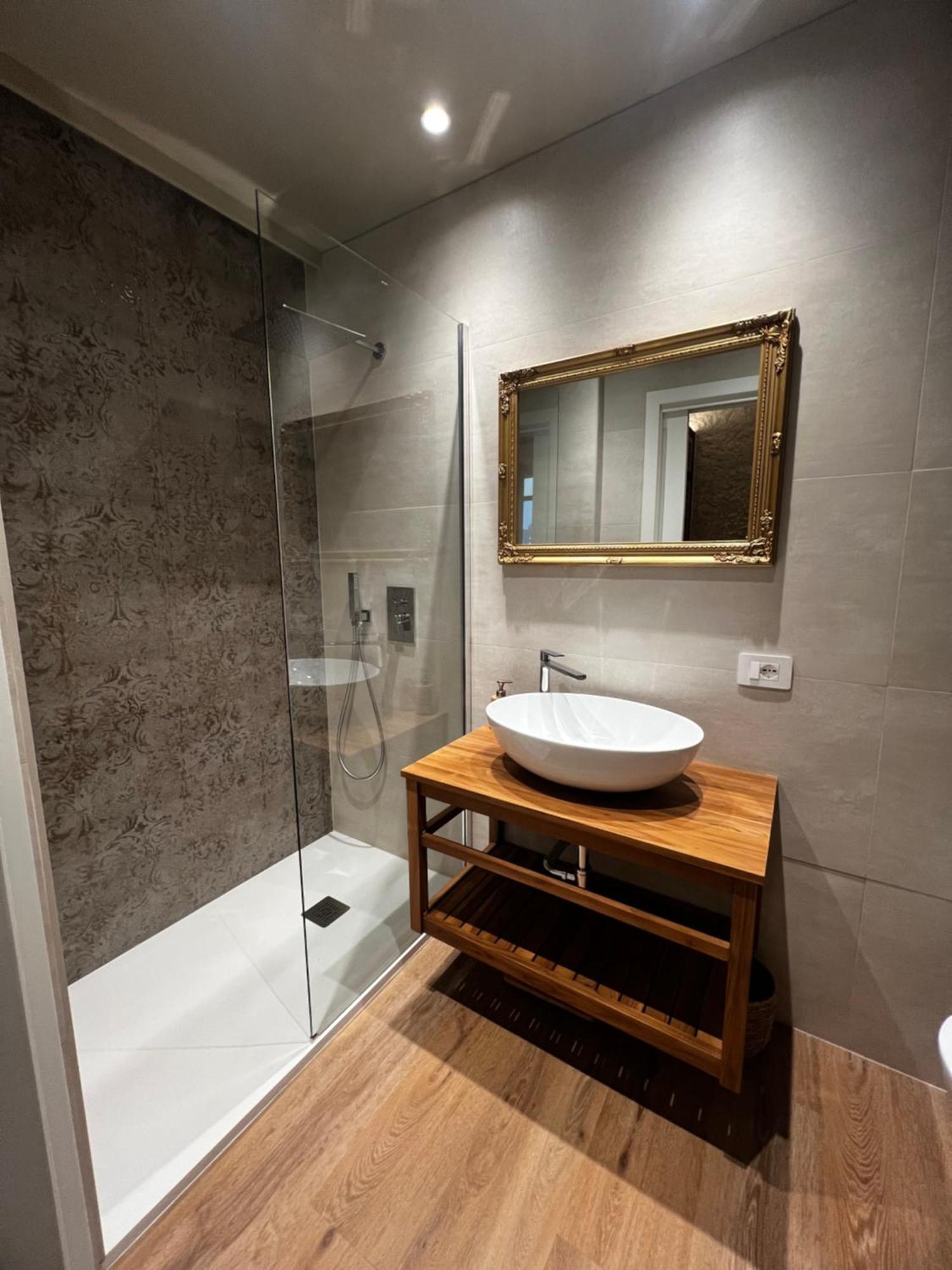 La Maison Coloniale Suite E Zona Wellness Free กาญารี ภายนอก รูปภาพ